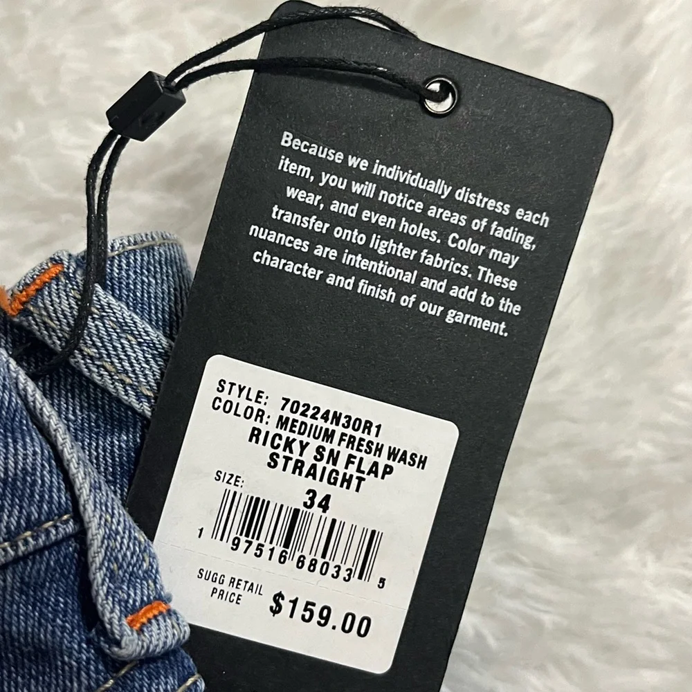 TRUE RELIGION Ricky Relaxed straight big T flap Medium Fresh Wash Jeans Size 34